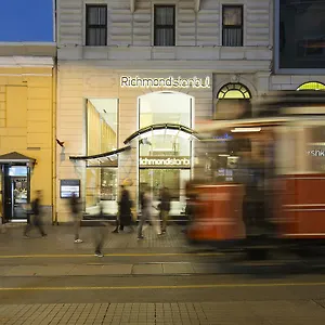 Richmond Hotel