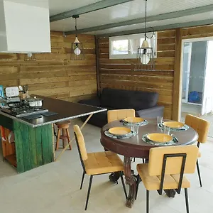https://casa-do-vale-ecotainer.hotels-lisbon-portugal.com